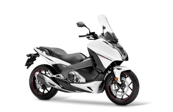 Honda Integra pearl glare white